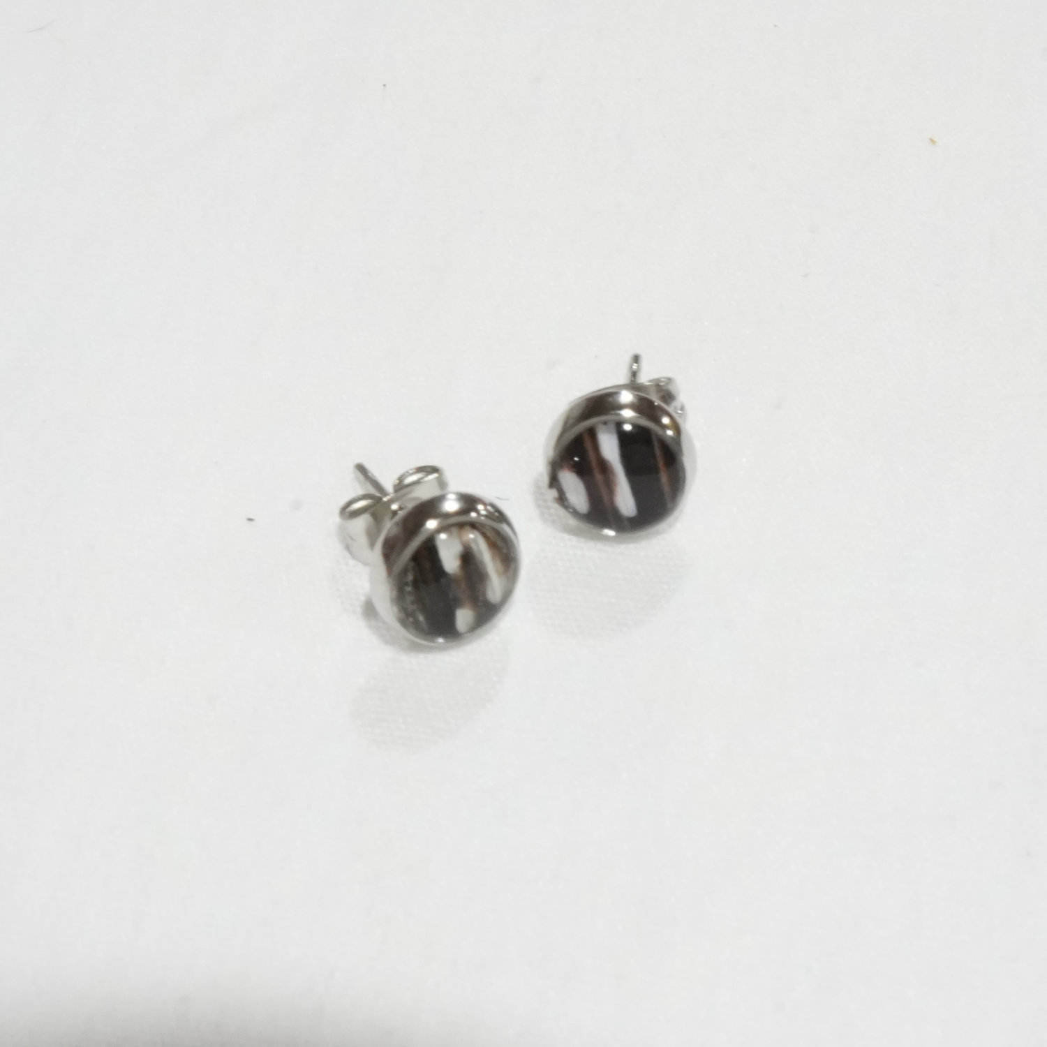 Lionfish Stud Earrings with Circle Pendant