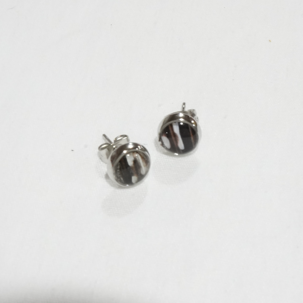 Lionfish Stud Earrings with Circle Pendant